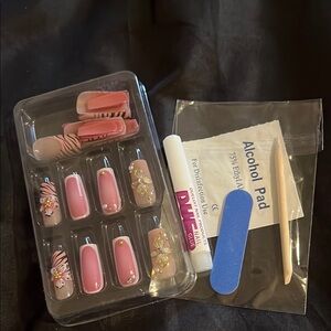 Pink and Nude Floral Press-On Nail Set